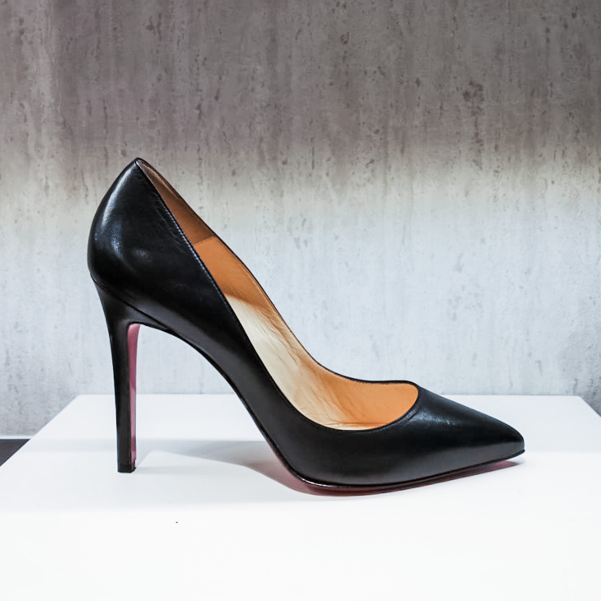 Christian Louboutin  Pigalle 100 Patent Black Leather Pumps